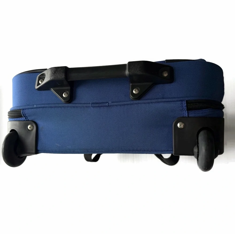Delsey Equinox Collection Carry On Luggage *MISSING Shoulder Strap*
